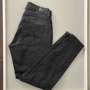 Denizen from Levi’s Black Skinny Jeans